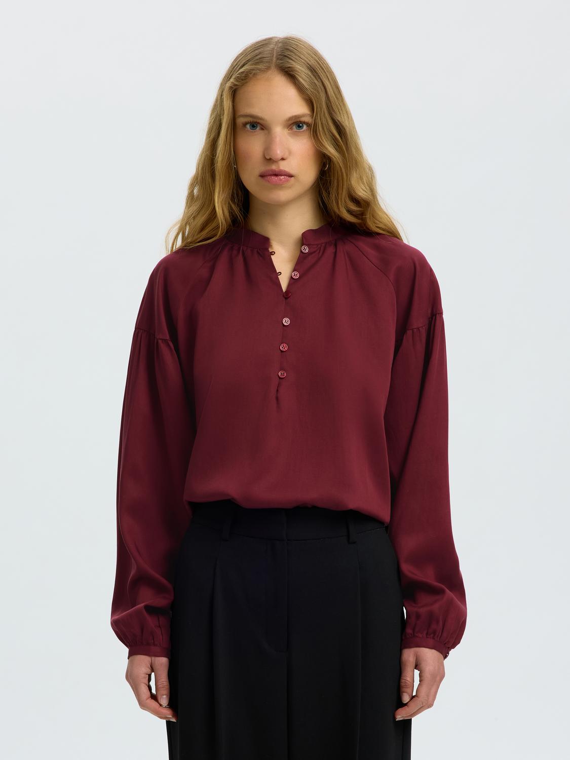 model_shot-front